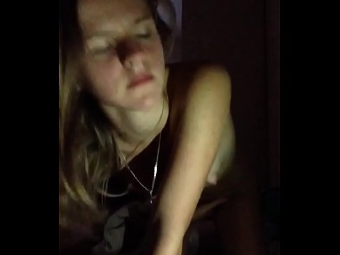 ❤️ Dekle masturbira in cumira Kvalitetni pornič pri nas ❌